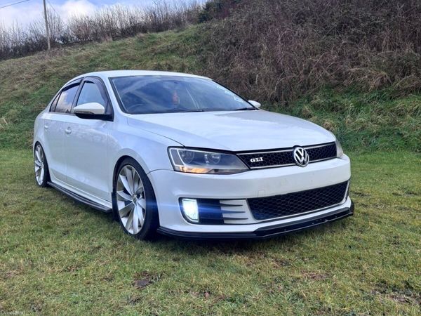 Volkswagen Jetta Saloon, Diesel, 2013, White