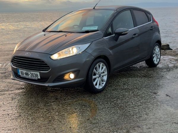 Ford Fiesta Hatchback, Diesel, 2016, Grey