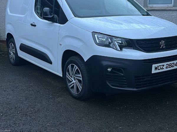 Peugeot Partner MPV, Diesel, 2022, White