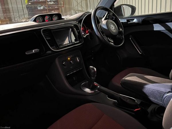 Volkswagen Beetle Hatchback, Petrol, 2013, Black