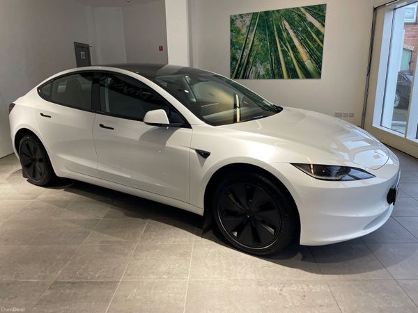 Tesla Model 3 Saloon, Electric, 2025, White