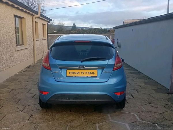 Ford Fiesta Hatchback, Diesel, 2010, Blue