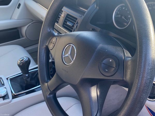 Mercedes-Benz C-Class Saloon, Diesel, 2010, Black