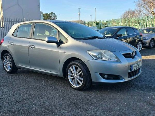 Toyota Auris Hatchback, Diesel, 2009, Silver