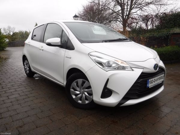 Toyota Yaris Hatchback, Petrol Hybrid, 2018, White