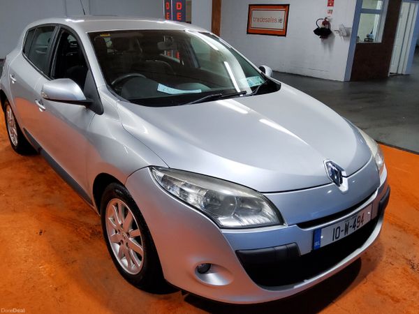 Renault Megane Hatchback, Diesel, 2010, Silver