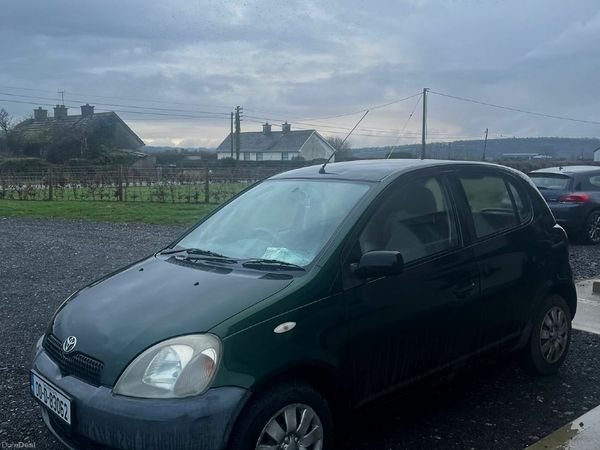 Toyota Yaris Hatchback, Petrol, 2000, Green