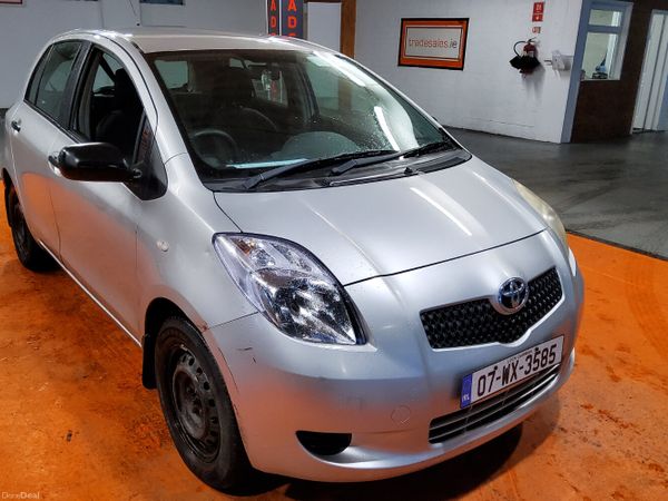 Toyota Yaris Hatchback, Petrol, 2007, Silver