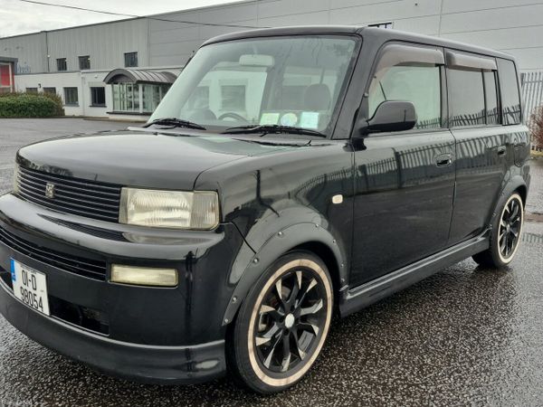 Toyota bB Hatchback, Petrol, 2001, Black