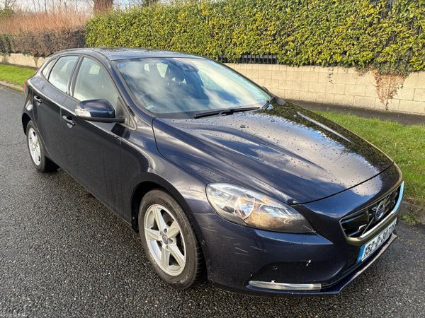 Volvo V40 Hatchback, Diesel, 2015, Blue