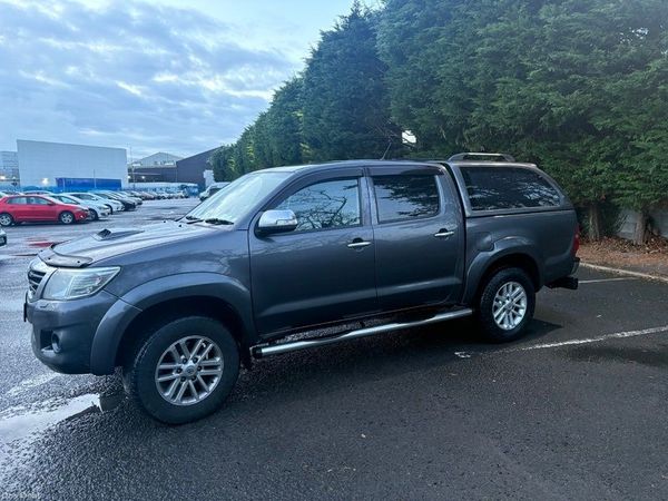 Toyota Hilux Pick Up, Diesel, 2015, Grey