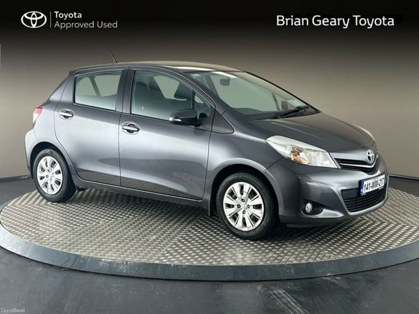 Toyota Yaris Hatchback, Petrol, 2014, Grey