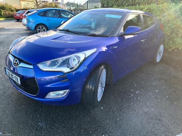 Hyundai Veloster Hatchback, Petrol, 2013, Blue