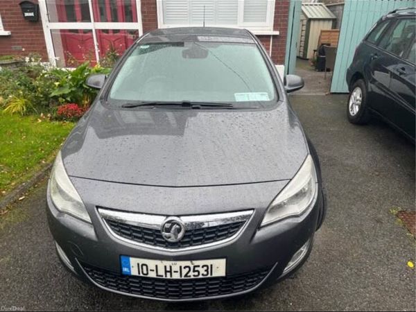 Vauxhall Astra Hatchback, Petrol, 2010, Grey