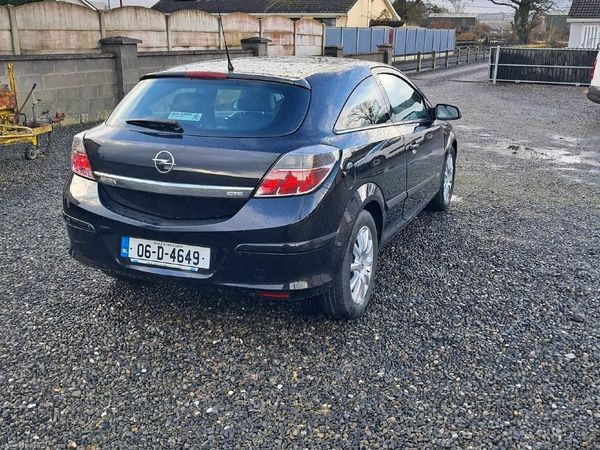 Opel Astra Hatchback, Petrol, 2006, Black
