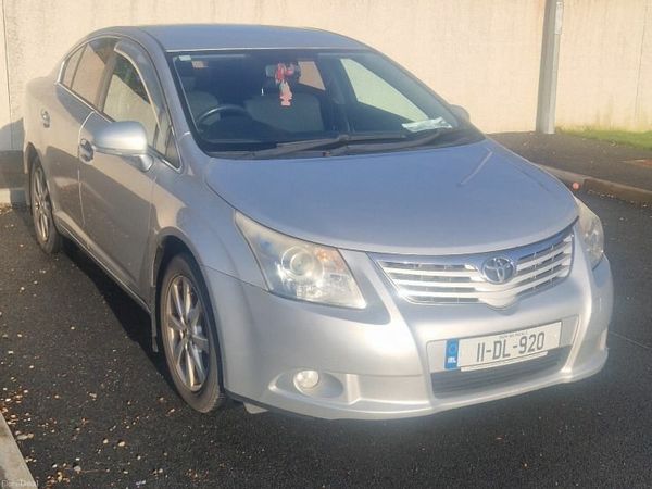 Toyota Avensis Saloon, Diesel, 2011, Silver