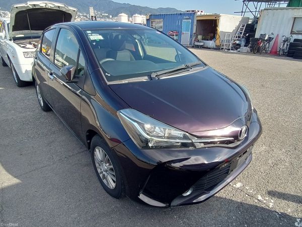 Toyota Yaris Hatchback, Petrol, 2016, Black
