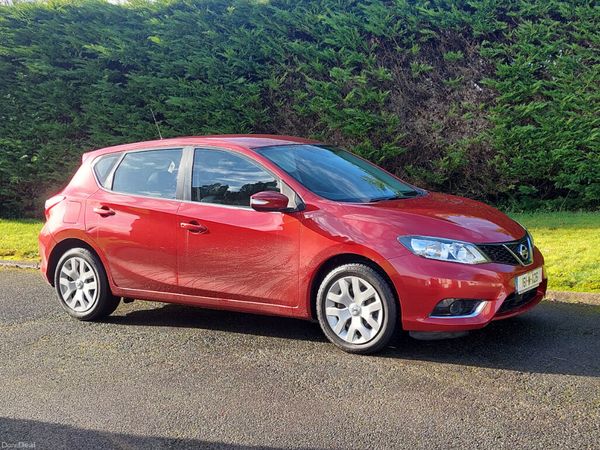 Nissan Pulsar Hatchback, Diesel, 2016, Red