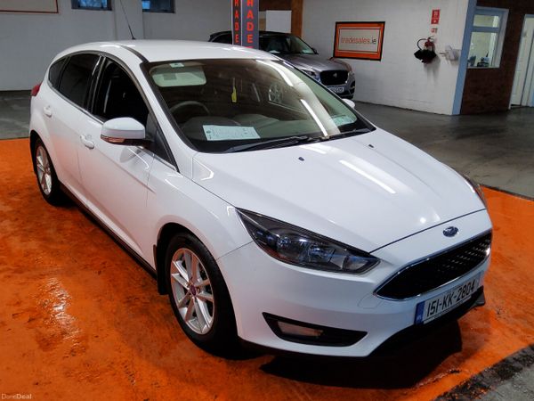 Ford Focus Hatchback, Petrol, 2015, White