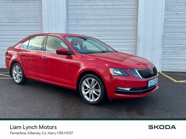 Skoda Octavia Saloon, Petrol, 2020, Red