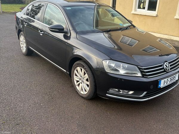 Volkswagen Passat Saloon, Diesel, 2011, Black
