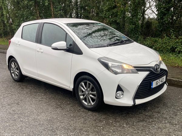 Toyota Yaris Hatchback, Petrol, 2016, White