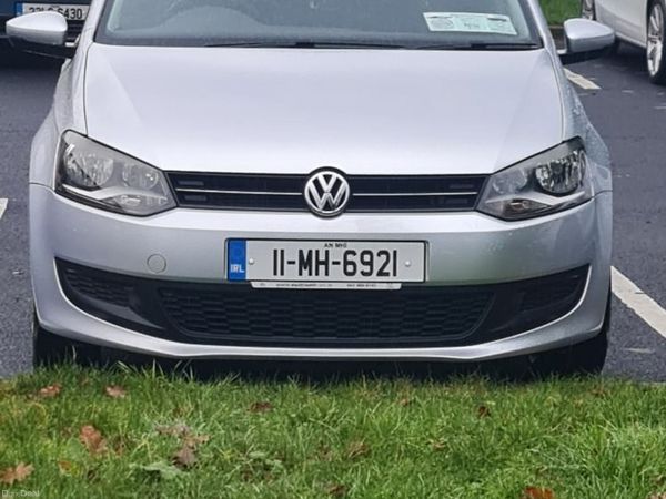 Volkswagen Polo Hatchback, Petrol, 2011, Silver
