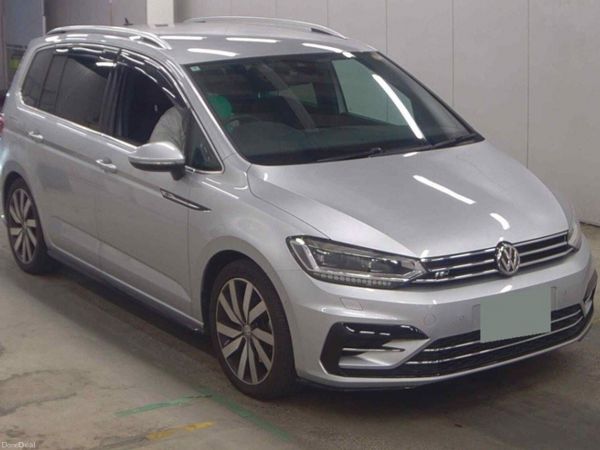 Volkswagen Touran MPV, Petrol, 2020, Silver