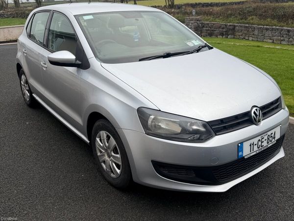 Volkswagen Polo Hatchback, Petrol, 2011, Silver