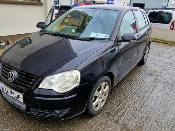 Volkswagen Polo Hatchback, Petrol, 2009, Black