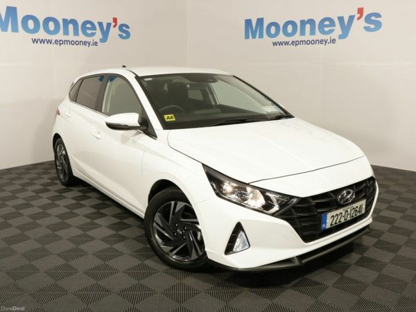 Hyundai i20 Hatchback, Petrol, 2022, White