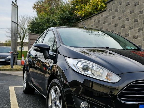 Ford Fiesta Hatchback, Petrol, 2014, Black