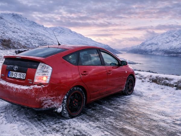 Toyota Prius Hatchback, Petrol Hybrid, 2008, Red