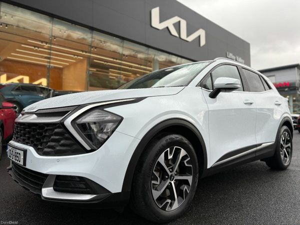 Kia Sportage SUV, Diesel Hybrid, 2023, White