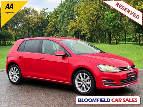 Volkswagen Golf Hatchback, Petrol, 2015, Red