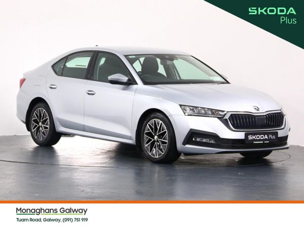 Skoda Octavia Saloon, Diesel, 2021, Grey