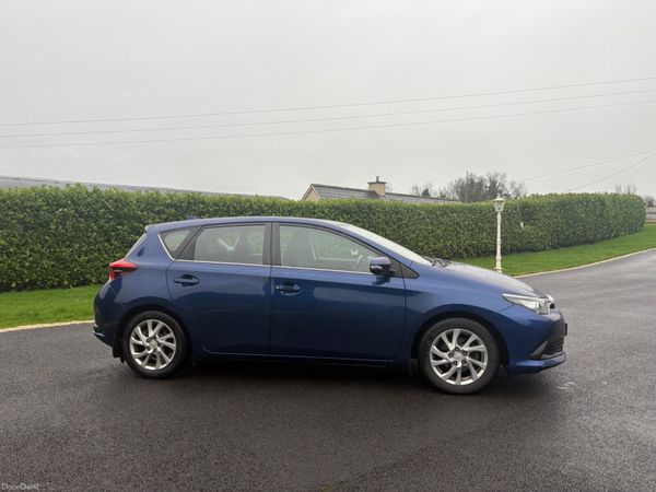 Toyota Auris Hatchback, Diesel, 2016, Blue