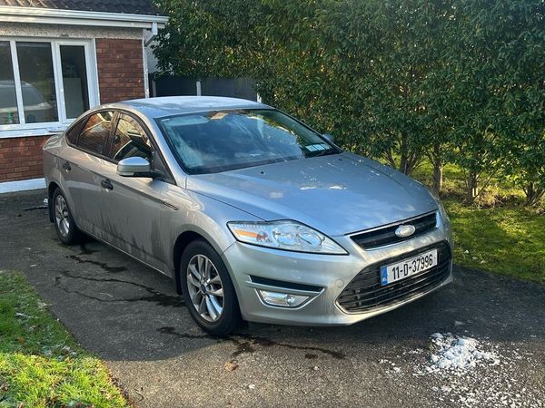Ford Mondeo Saloon, Diesel, 2011, Silver