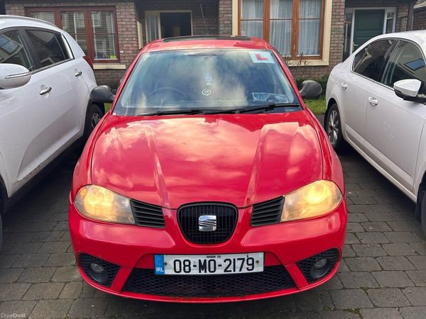SEAT Ibiza Hatchback, Petrol, 2008, Red