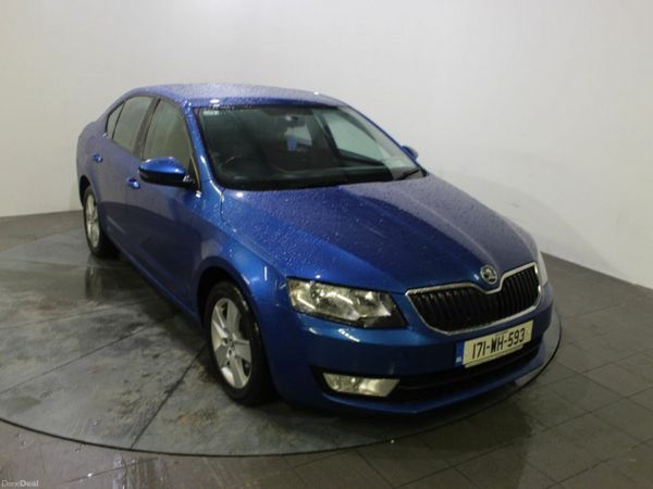 Skoda Octavia Saloon, Diesel, 2017, Blue