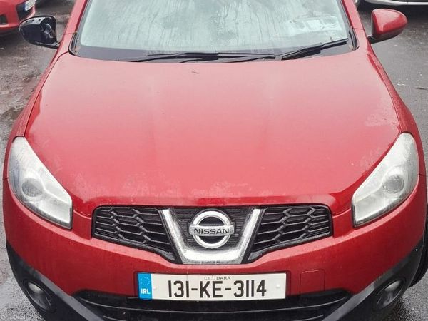 Nissan Qashqai+2 MPV, Diesel, 2013, Red