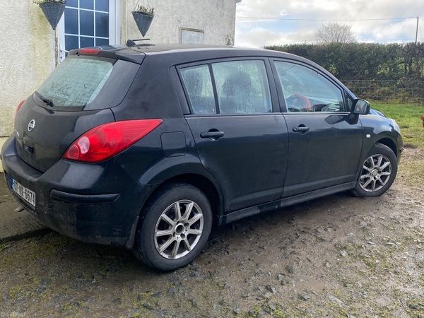 Nissan Tiida Hatchback, Petrol, 2007, Black