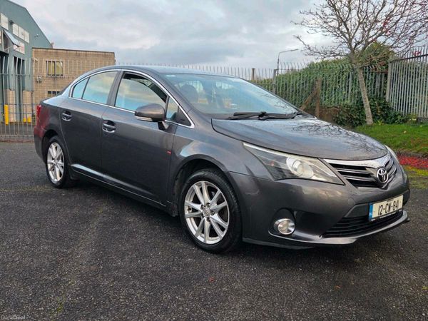 Toyota Avensis Saloon, Diesel, 2012, Grey