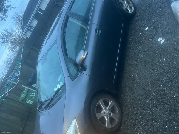 Toyota Auris Hatchback, Diesel, 2010, Grey