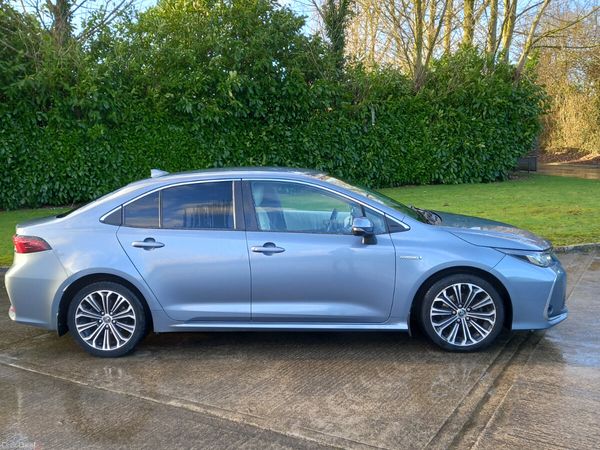 Toyota Corolla Saloon, Petrol Hybrid, 2020, Grey