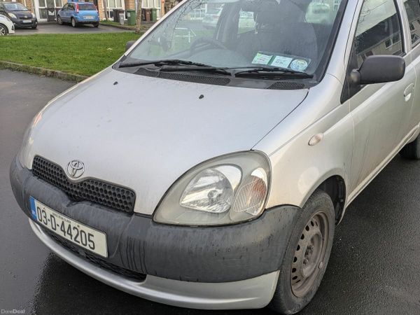 Toyota Yaris Hatchback, Petrol, 2003, Silver