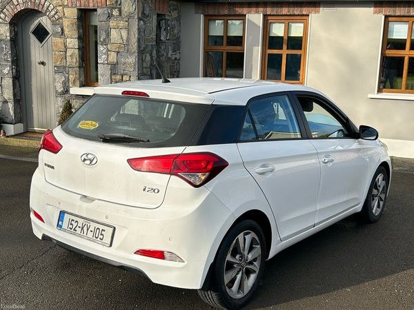 Hyundai i20 Hatchback, Diesel, 2015, White