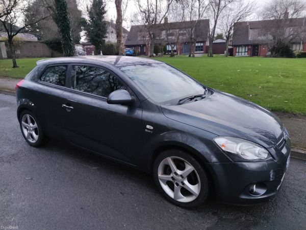 Kia Ceed Hatchback, Diesel, 2009, Grey