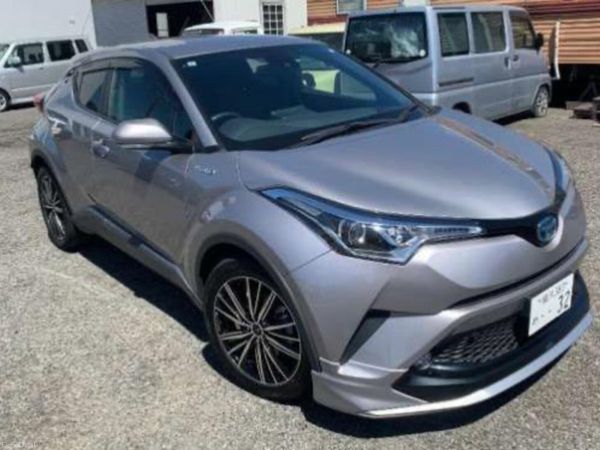 Toyota C-HR SUV, Petrol Hybrid, 2017, Silver