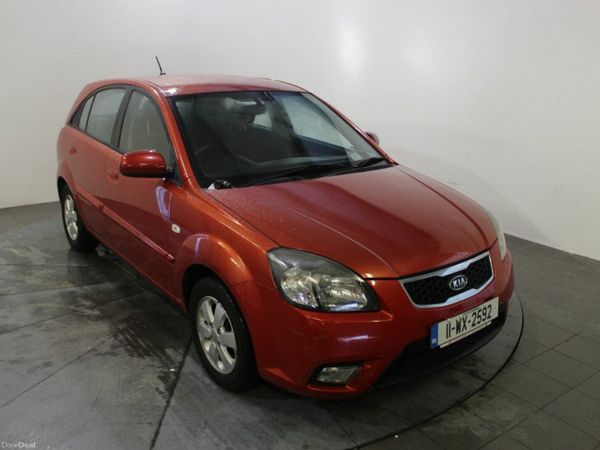 Kia Rio Hatchback, Petrol, 2011, Red
